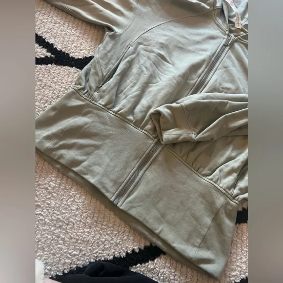 Lululemon hugged waist zip hoodie - Picture 14 of 14